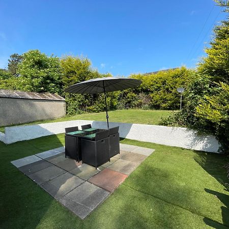 キャリクファーガス Fairway Houseヴィラ エクステリア 写真