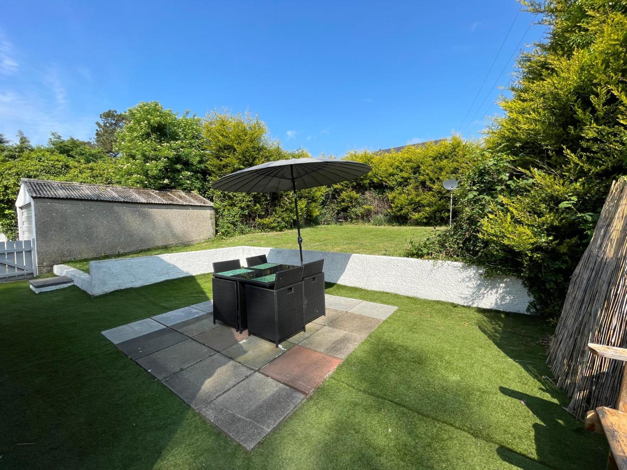 キャリクファーガス Fairway Houseヴィラ エクステリア 写真